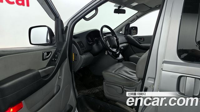 Hyundai Starex 2017 thumb 10