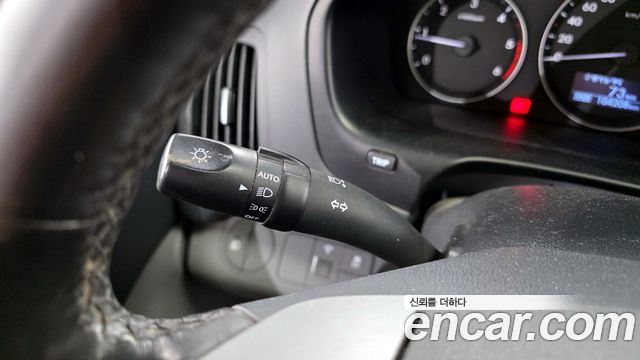 Hyundai Starex 2017 thumb 12