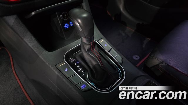 Hyundai i30 2016 thumb 9