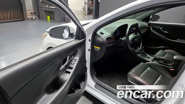Hyundai i30 2016 thumb 12