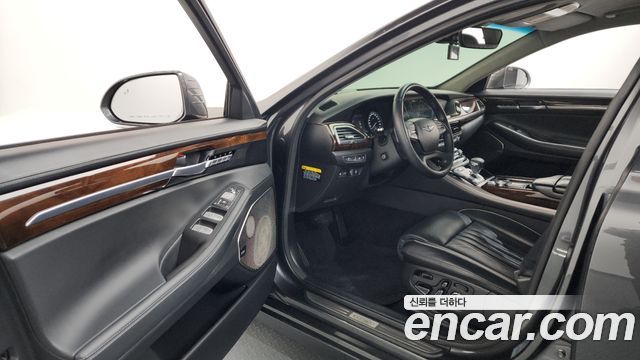 Genesis G90 2017 thumb 11