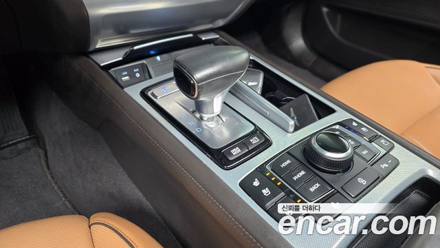 Genesis G80 2016 thumb 10