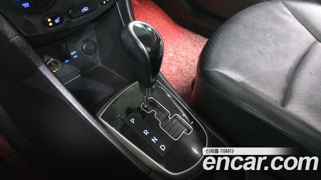 Hyundai Accent 2016 thumb 9