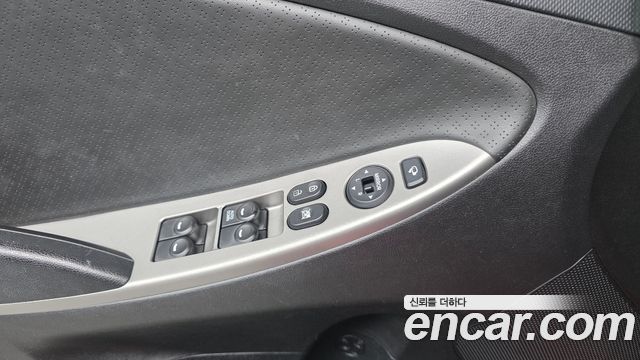 Hyundai Accent 2016 thumb 11