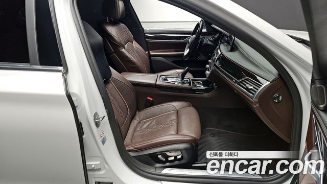 BMW 7 серии 2019 thumb 12