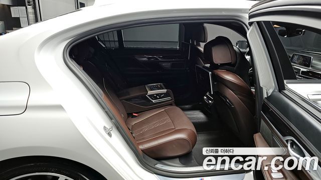 BMW 7 серии 2019 thumb 5