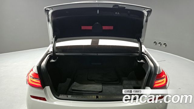 BMW 7 серии 2019 thumb 10