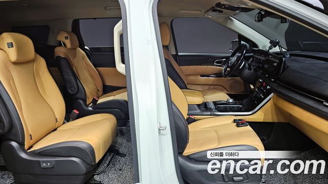 Kia Carnival 2021 thumb 11