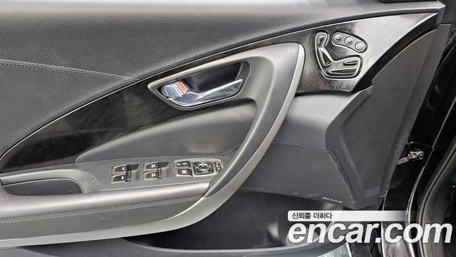 Hyundai Grandeur 2013 thumb 12