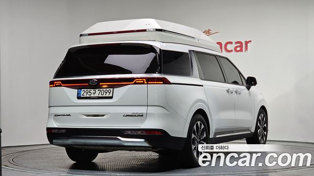 Kia Carnival 2021 thumb 3