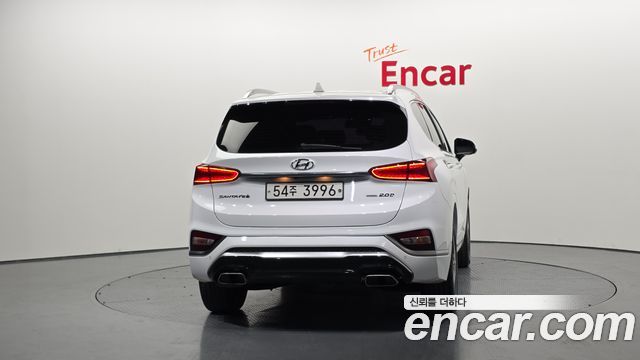 Hyundai Santa Fe 2018 thumb 5