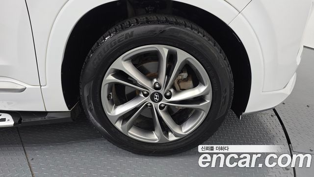 Hyundai Santa Fe 2018 thumb 5