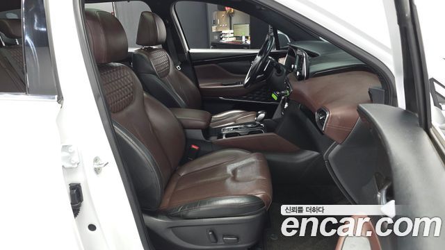 Hyundai Santa Fe 2018 thumb 11