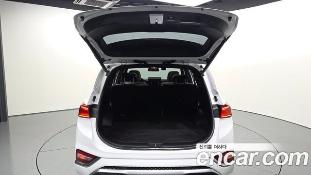Hyundai Santa Fe 2018 thumb 12