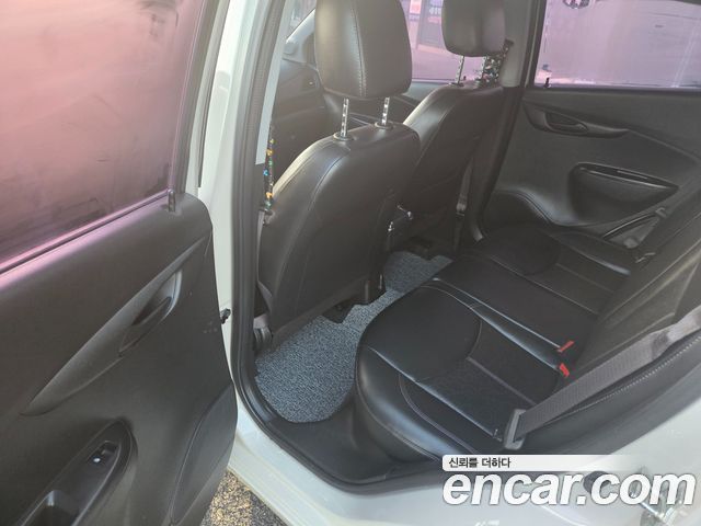 Chevrolet Spark 2017 thumb 9