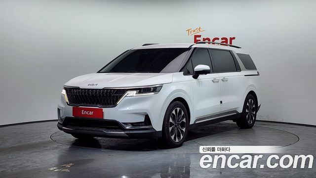 Kia Carnival 2023 thumb 2