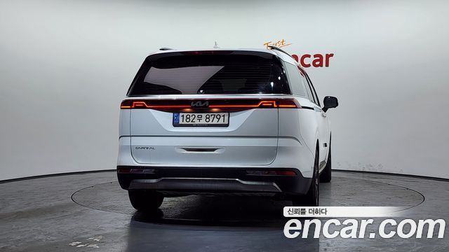 Kia Carnival 2023 thumb 5
