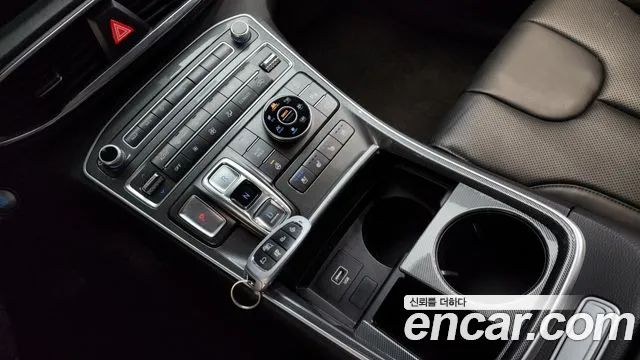 Hyundai Santa Fe 2021 thumb 10