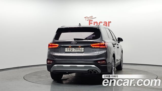Hyundai Santa Fe 2018 thumb 5