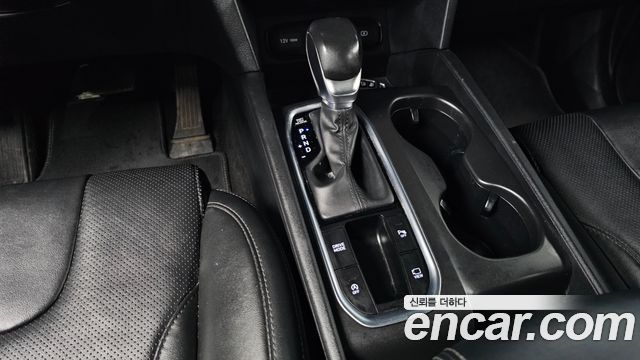 Hyundai Santa Fe 2018 thumb 9