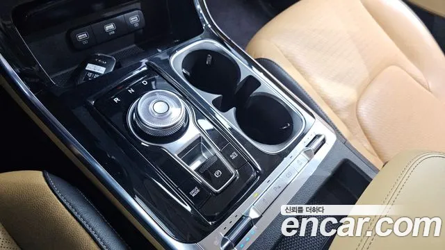 Kia Carnival 2021 thumb 9