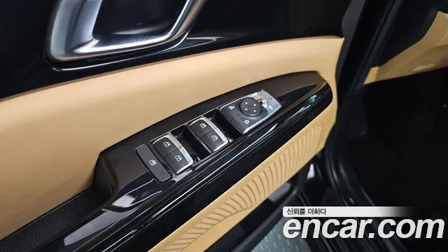 Kia Carnival 2021 thumb 12