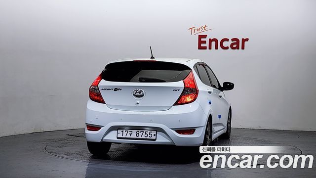 Hyundai Accent 2013 thumb 5