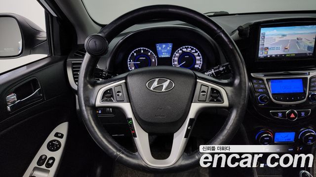 Hyundai Accent 2013 thumb 12