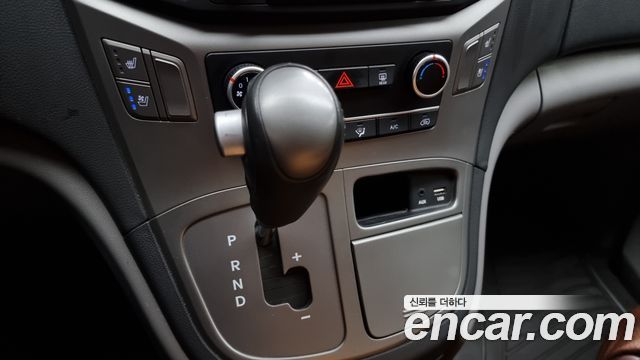 Hyundai Starex 2019 thumb 9