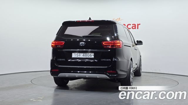 Kia Carnival 2019 thumb 5