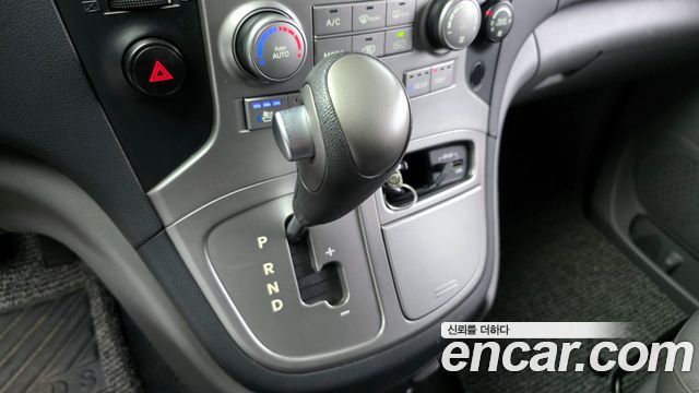 Hyundai Starex 2013 thumb 10
