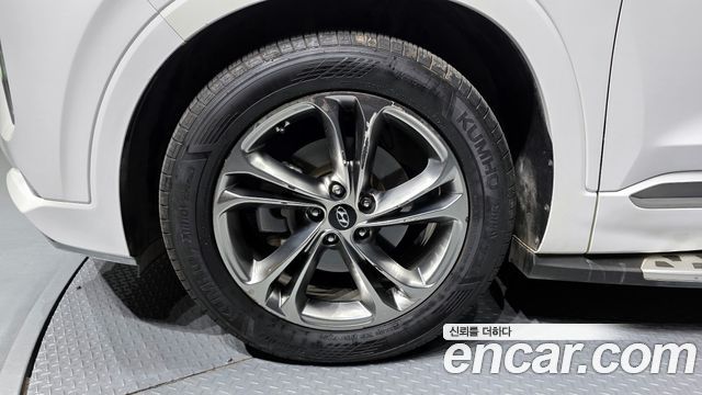 Hyundai Santa Fe 2019 thumb 6