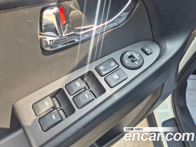 Kia Sportage 2012 thumb 8