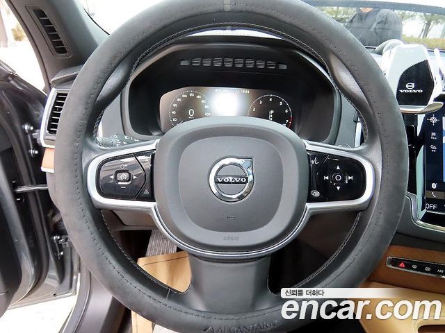 Volvo XC90 2019 thumb 11