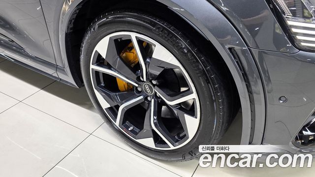 Audi e-tron 2022 thumb 7