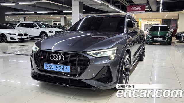 Audi e-tron 2022 thumb 11