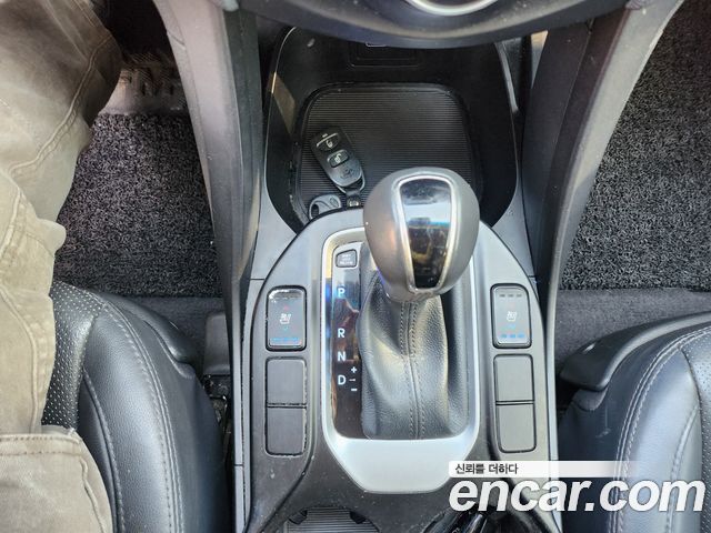 Hyundai Santa Fe 2016 thumb 10
