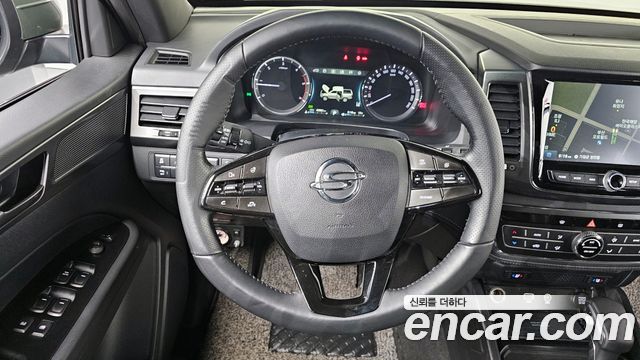 SsangYong Rexton 2021 thumb 11