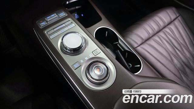 Genesis GV70 2021 thumb 9