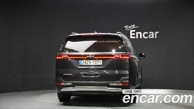 Kia Carnival 2022 thumb 5