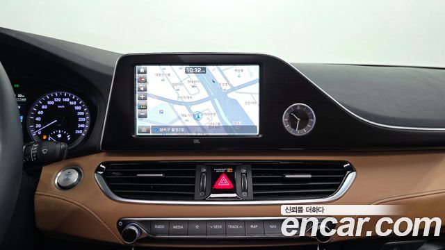 Hyundai Grandeur 2017 thumb 11