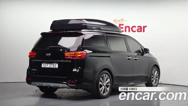 Kia Carnival 2019 thumb 3