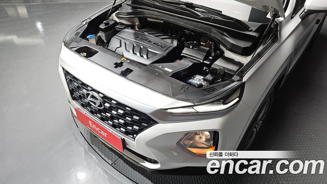 Hyundai Santa Fe 2018 thumb 6