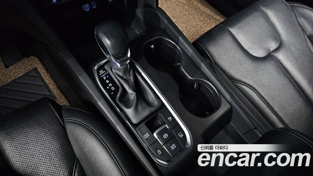 Hyundai Santa Fe 2018 thumb 9