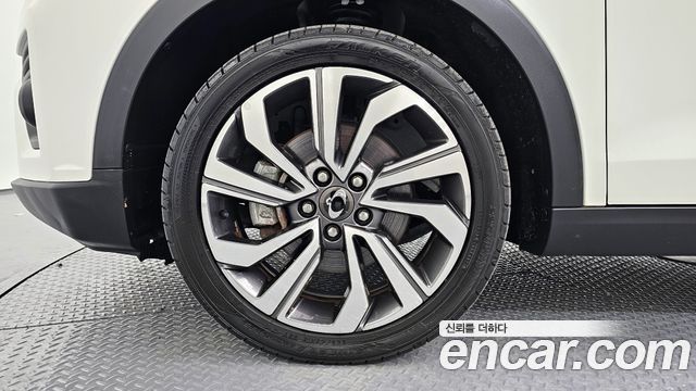 SsangYong Tivoli 2019 thumb 6