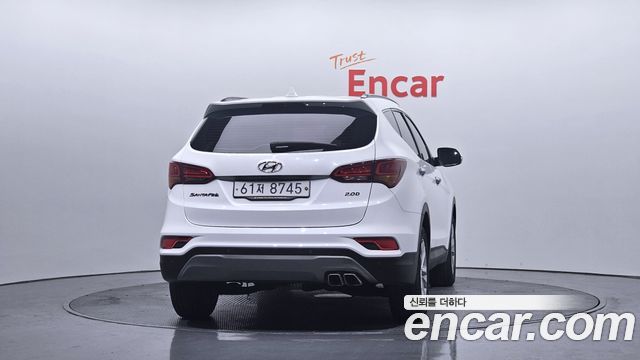 Hyundai Santa Fe 2017 thumb 5