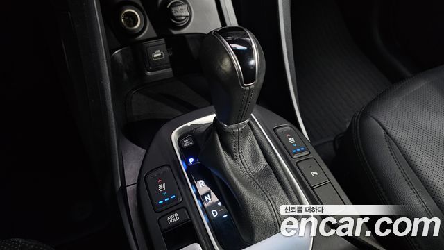 Hyundai Santa Fe 2017 thumb 9
