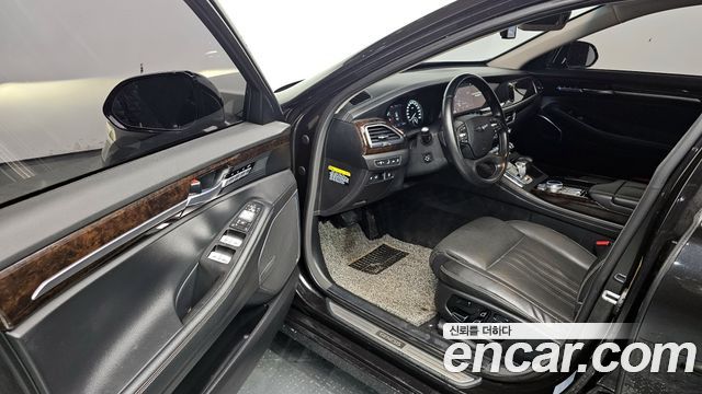 Genesis G90 2019 thumb 12