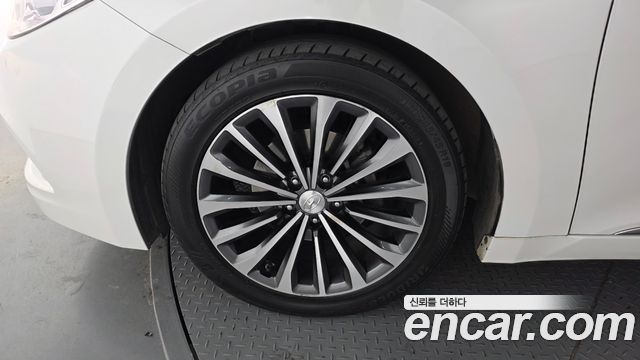 Hyundai Grandeur 2014 thumb 6