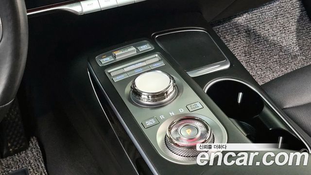 Genesis GV70 2021 thumb 9